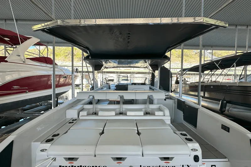 Slide: The Image of Aviara AV36 2022 - 9