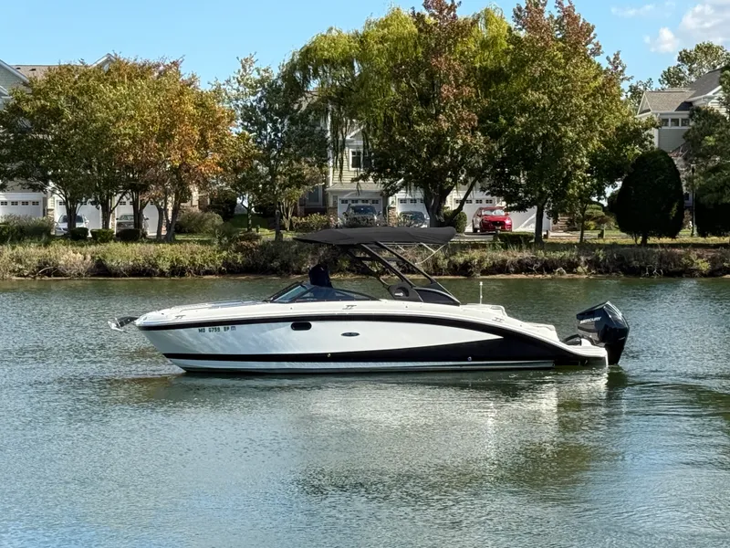 Slide: The Image of Sea Ray SDX 270 Outboard 2022 - 11