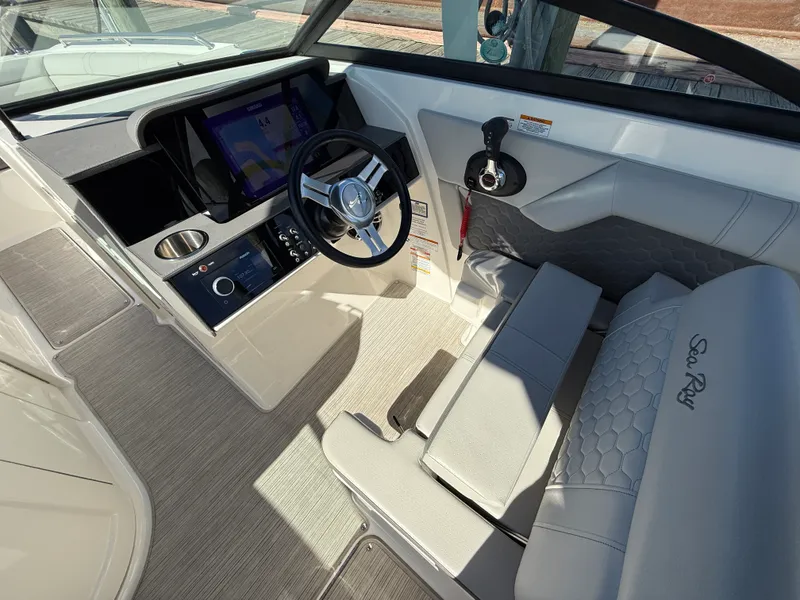 Slide: The Image of Sea Ray SDX 270 Outboard 2022 - 24