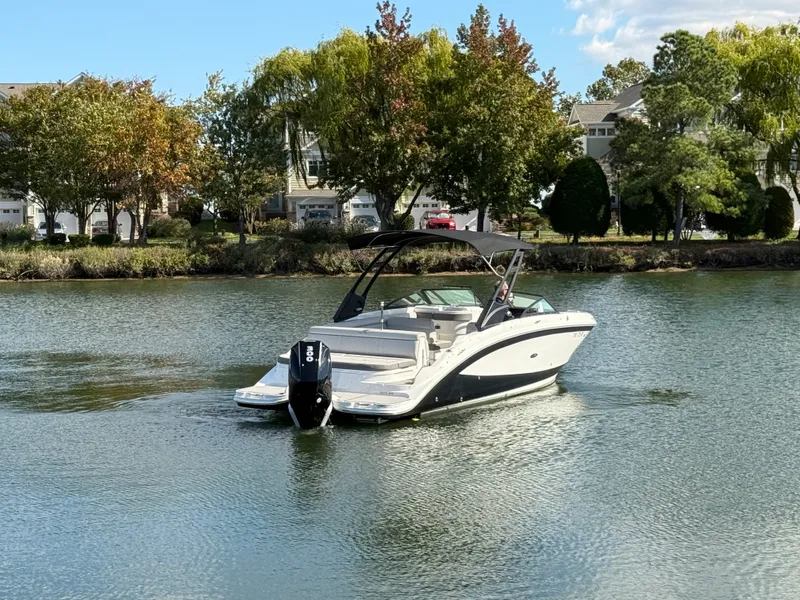 Slide: The Image of Sea Ray SDX 270 Outboard 2022 - 7
