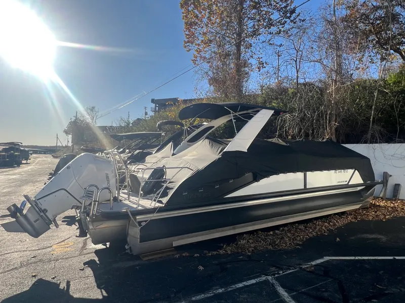 Slide: The Image of Harris 270 GM 2025 - 1