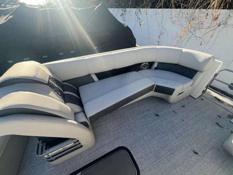 Slide: The Image of Harris 270 GM 2025 - 12