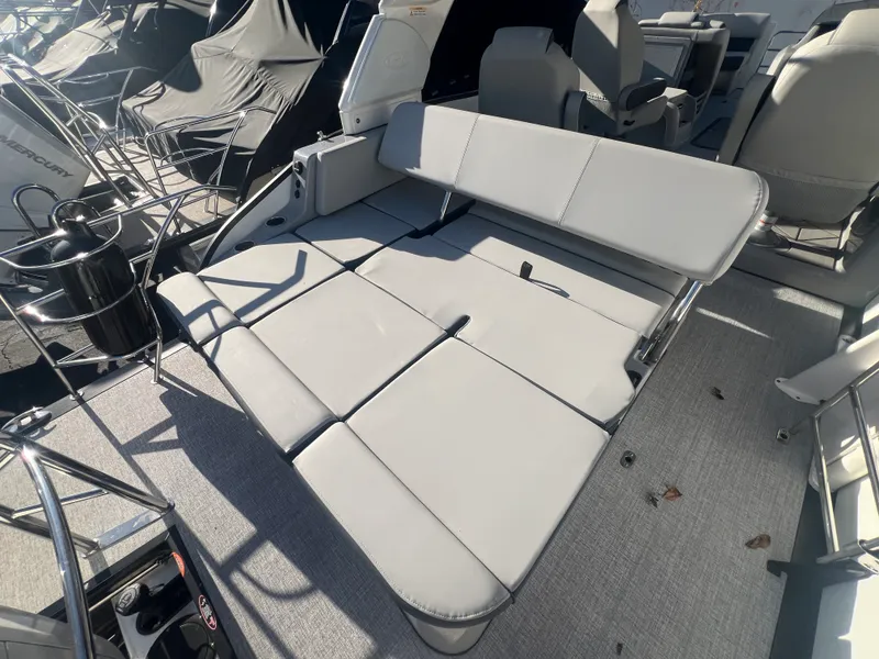 Slide: The Image of Harris 270 GM 2025 - 17