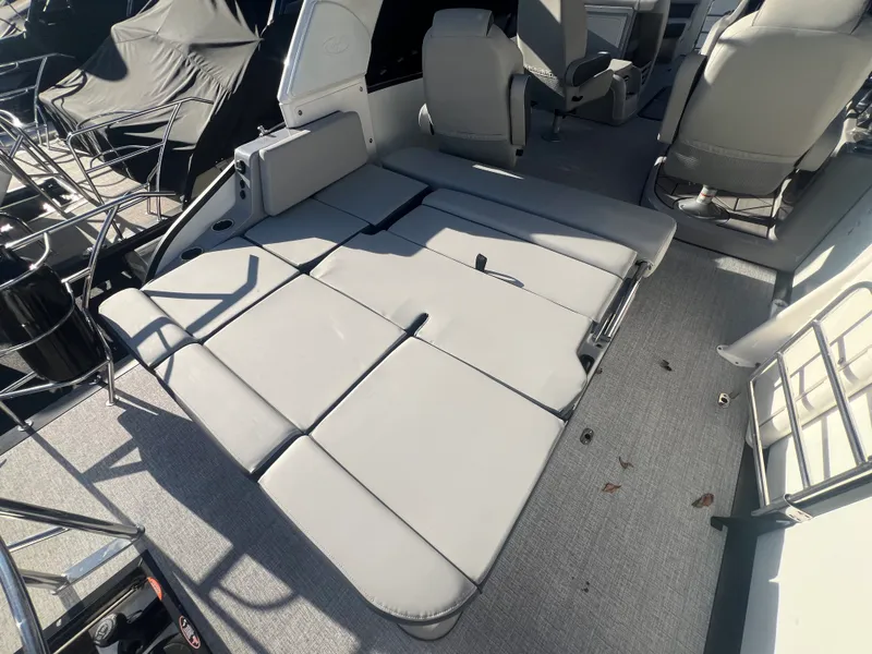 Slide: The Image of Harris 270 GM 2025 - 18