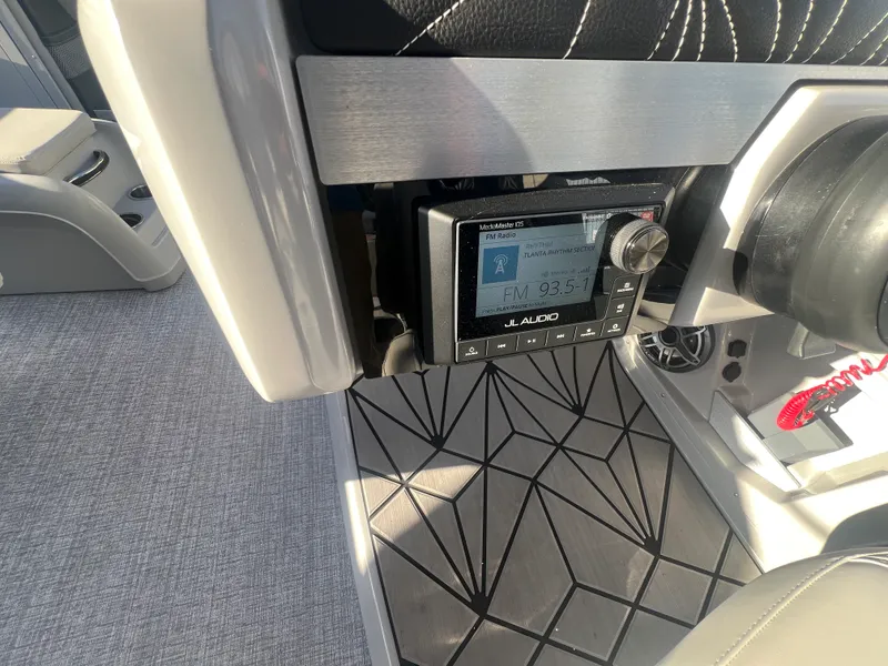 Slide: The Image of Harris 270 GM 2025 - 8