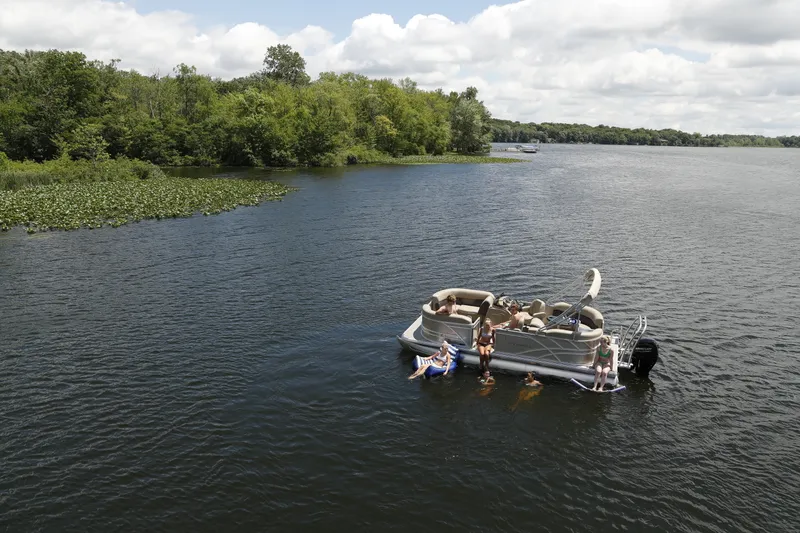 Slide: The Image of Sylvan MIRAGE 8520 2026 - 2