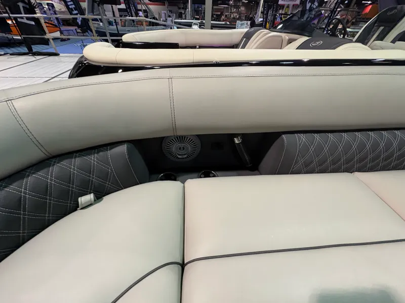 Slide: The Image of Barletta Lusso 25 UCA 2026 - 2