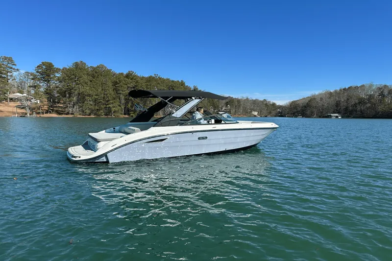 Slide: The Image of Sea Ray SDX 250 Surf 2025 - 6