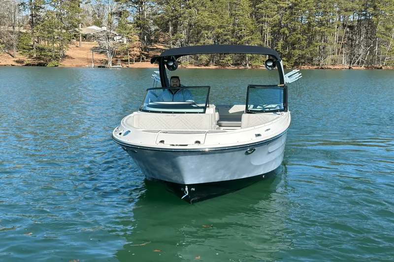 Slide: The Image of Sea Ray SDX 250 Surf 2025 - 8