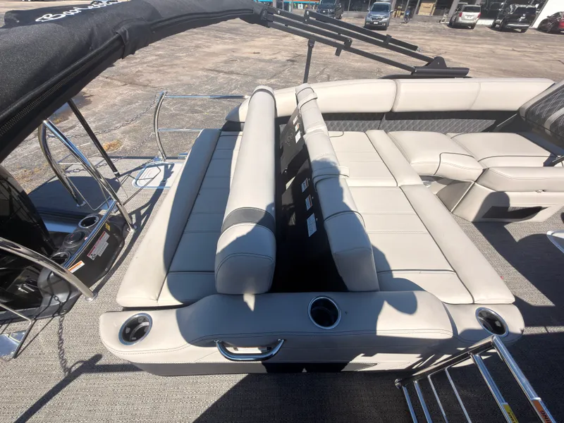 Slide: The Image of Barletta Lusso 25 U 2026 - 65
