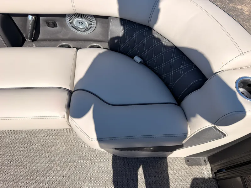 Slide: The Image of Barletta Lusso 25 U 2026 - 15