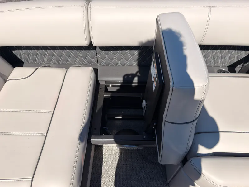 Slide: The Image of Barletta Lusso 25 U 2026 - 60