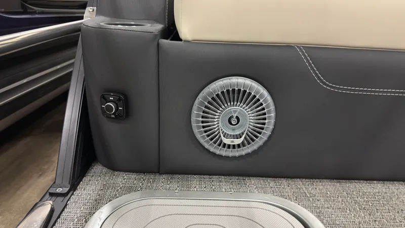 Slide: The Image of Barletta Lusso 25 U 2026 - 38