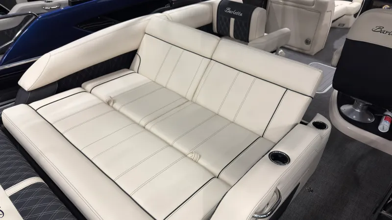 Slide: The Image of Barletta Lusso 25 U 2026 - 31