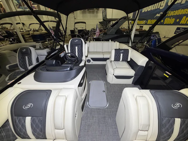 Slide: The Image of Barletta Lusso 25 U 2026 - 25
