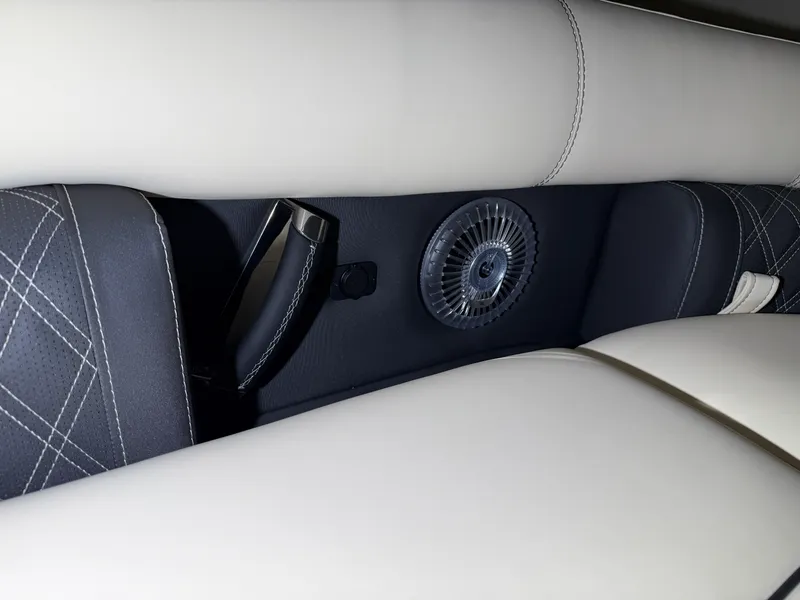 Slide: The Image of Barletta Lusso 25 U 2026 - 22