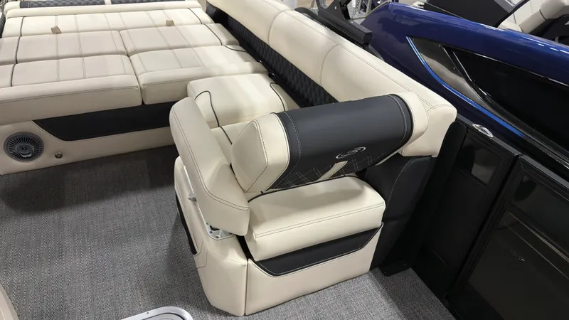 Slide: The Image of Barletta Lusso 25 U 2026 - 10