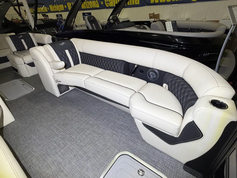 Slide: The Image of Barletta Lusso 25 U 2026 - 17