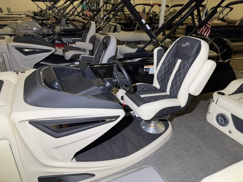 Slide: The Image of Barletta Lusso 25 U 2026 - 32