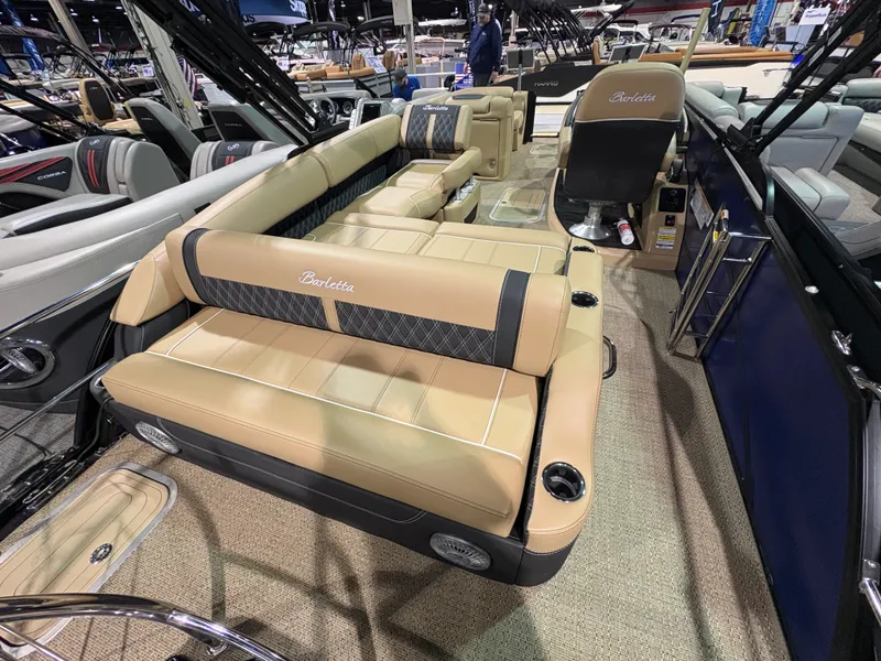 Slide: The Image of Barletta Lusso 23 U 2026 - 18