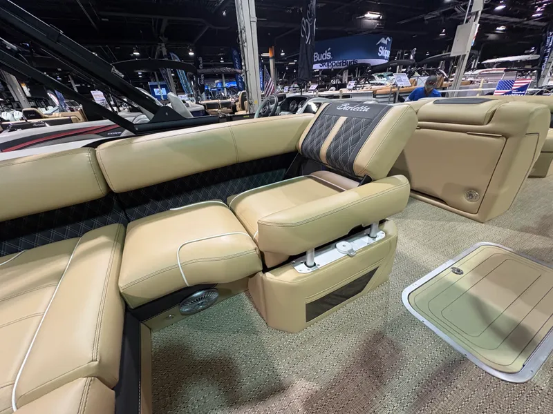 Slide: The Image of Barletta Lusso 23 U 2026 - 19