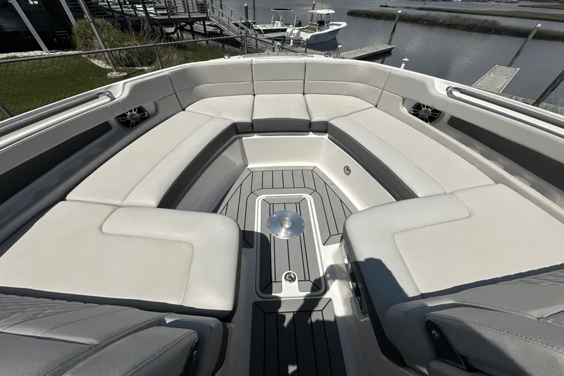 Slide: The Image of Sea Ray 310 SLX OUTBOARD 2022 - 22