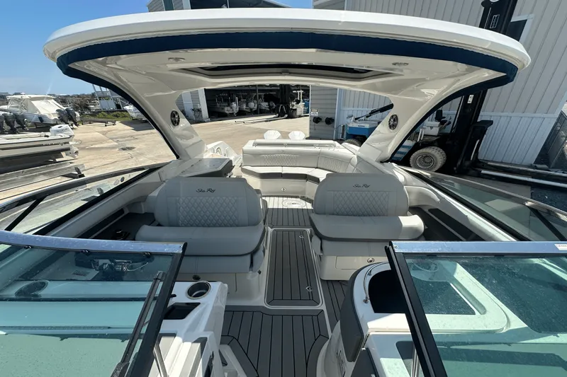 Slide: The Image of Sea Ray 310 SLX OUTBOARD 2022 - 24