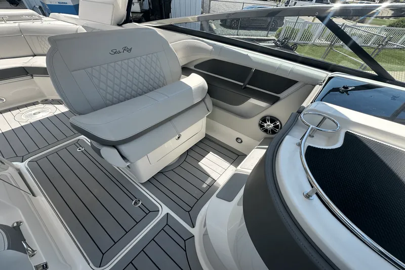 Slide: The Image of Sea Ray 310 SLX OUTBOARD 2022 - 26