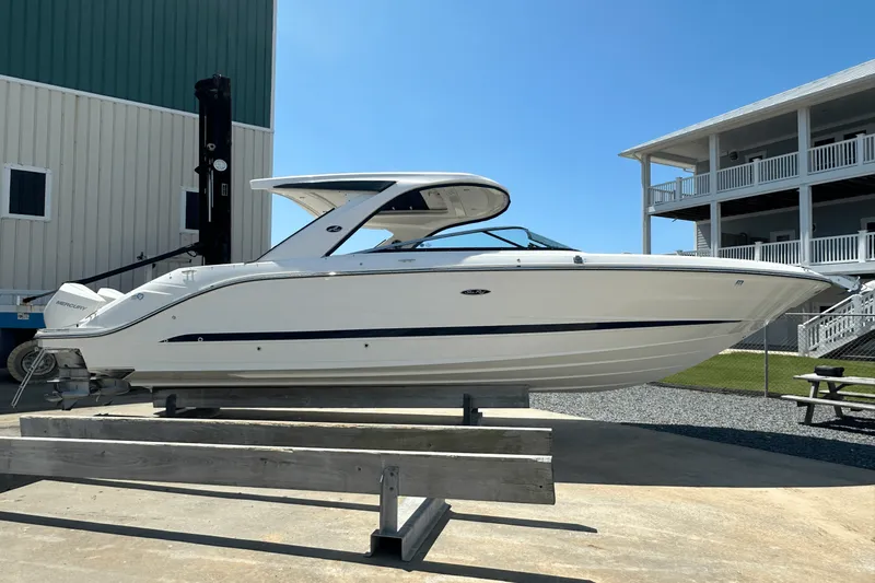 Slide: The Image of Sea Ray 310 SLX OUTBOARD 2022 - 35