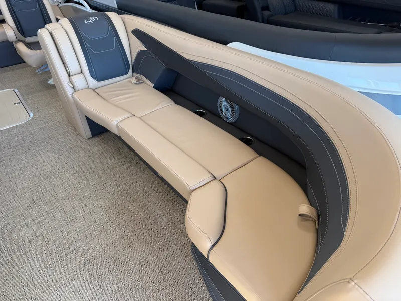 Slide: The Image of Barletta Cabrio 24 UC 2026 - 3