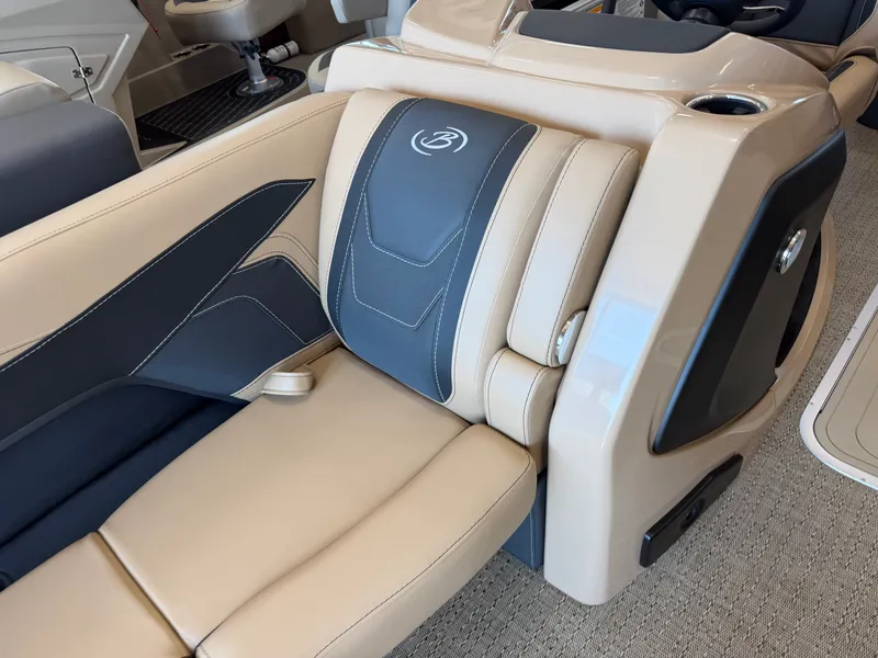 Slide: The Image of Barletta Cabrio 24 UC 2026 - 4