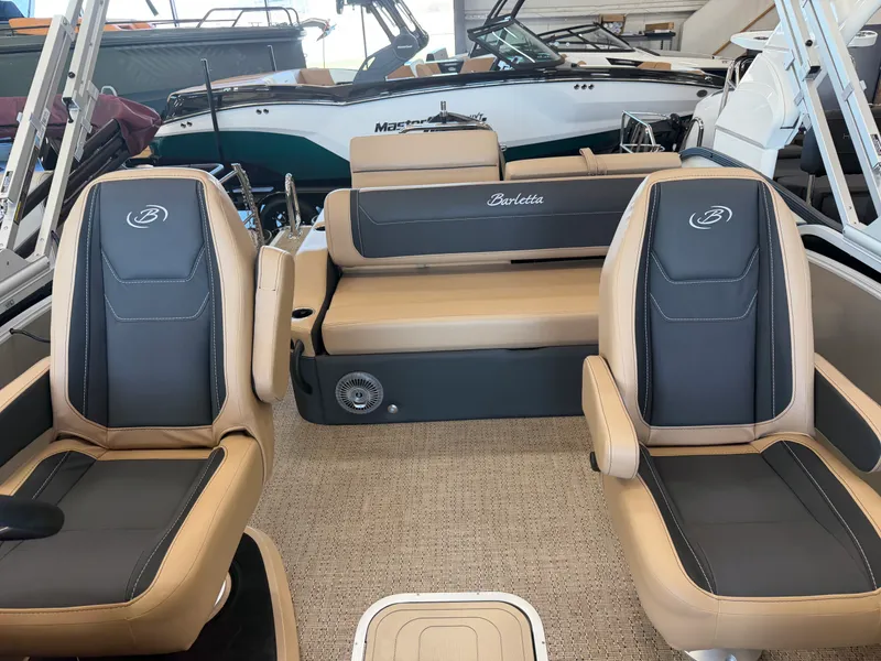 Slide: The Image of Barletta Cabrio 24 UC 2026 - 7