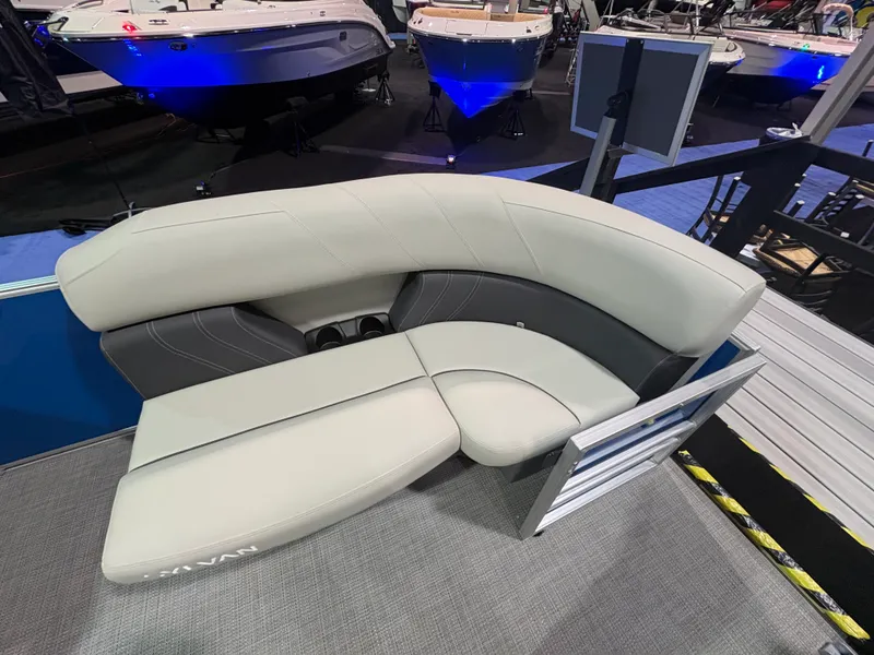 Slide: The Image of Sylvan Mirage 820 Cruise 2026 - 5