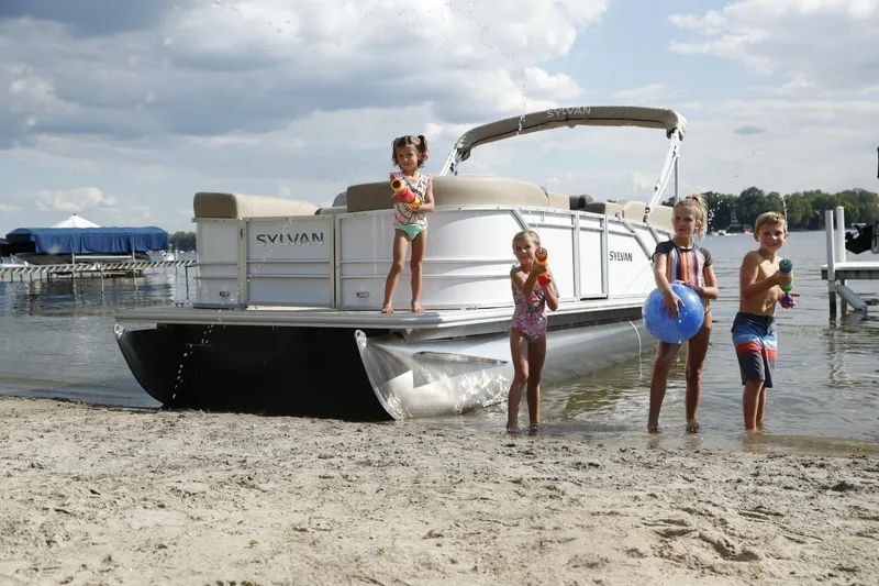 Slide: The Image of Sylvan MIRAGE 822 2026 - 1