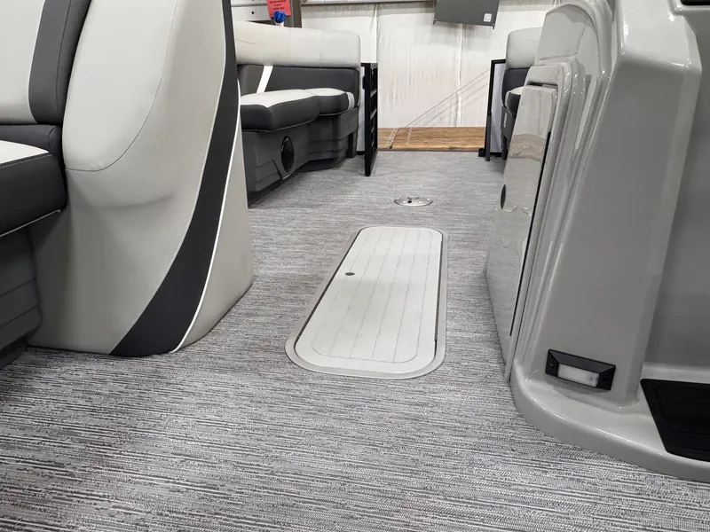 Slide: The Image of Sylvan Mirage X3 2026 - 16