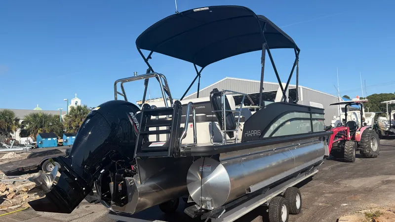Slide: The Image of Harris Cruiser 230 2026 - 3