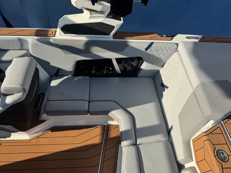 Slide: The Image of Nautique GS20SUPER AIR 2026 - 16