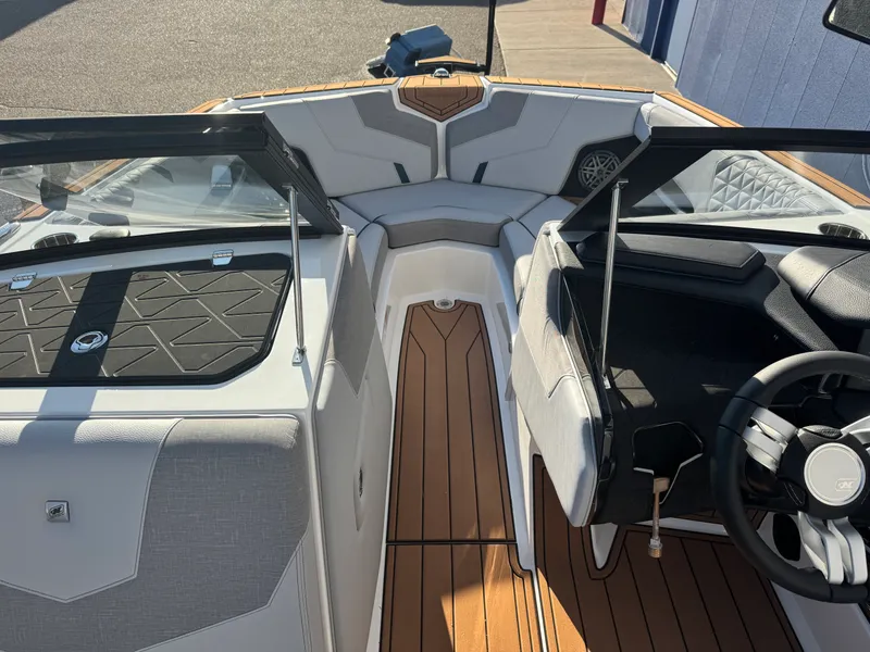 Slide: The Image of Nautique GS20SUPER AIR 2026 - 33