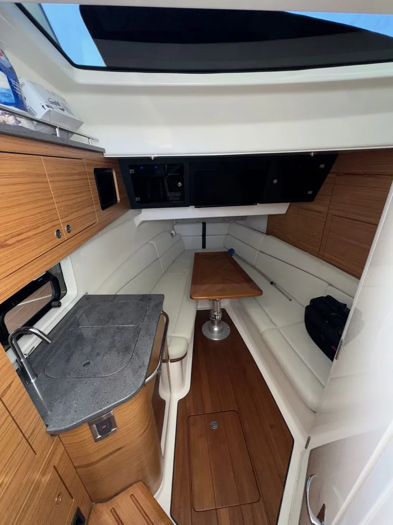 Slide: The Image of Boston Whaler 380 REALM 2022 - 12