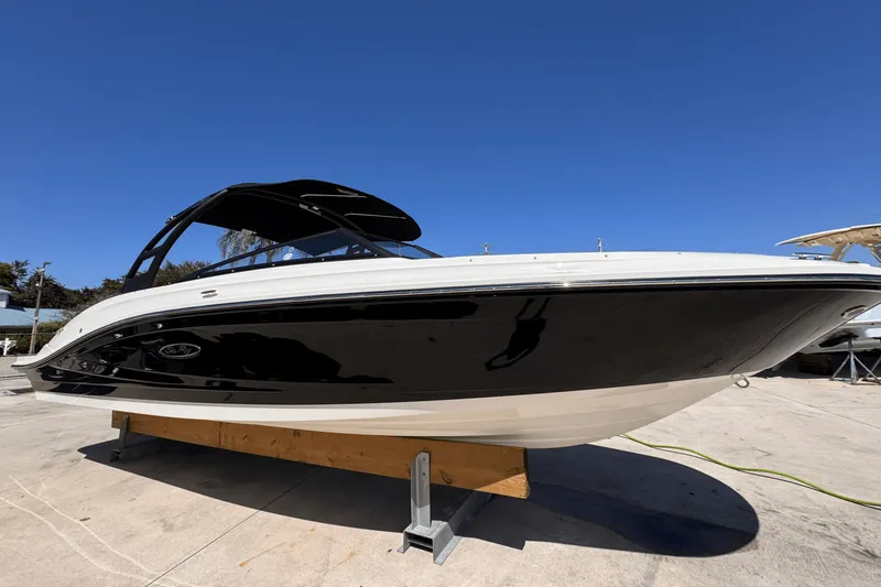 Slide: The Image of Sea Ray SPX 230 Outboard 2025 - 3