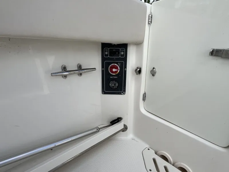 Slide: The Image of Boston Whaler 270 VANTAGE 2016 - 29