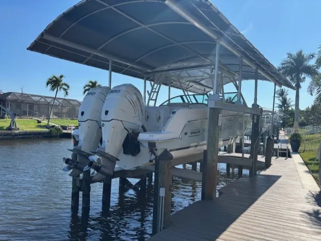 Slide: The Image of Boston Whaler 270 VANTAGE 2016 - 3