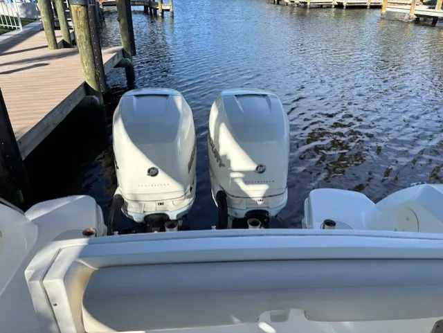 Slide: The Image of Boston Whaler 270 VANTAGE 2016 - 33