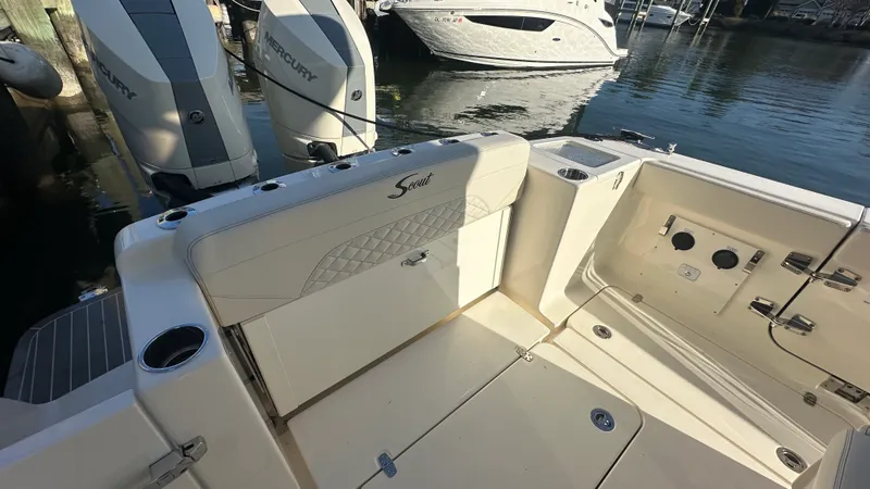 Slide: The Image of Scout 330 LXF 2026 - 11