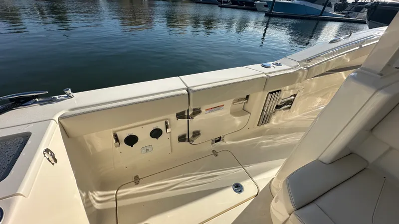 Slide: The Image of Scout 330 LXF 2026 - 13