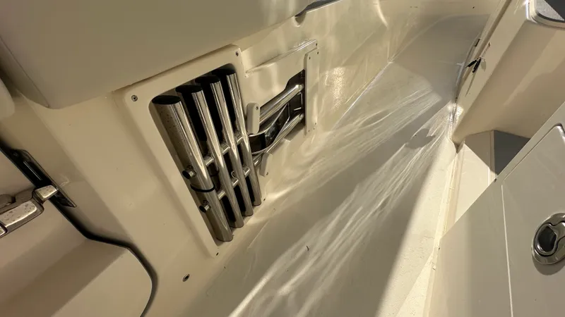 Slide: The Image of Scout 330 LXF 2026 - 20