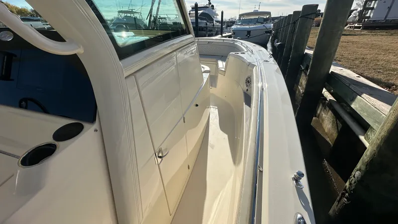 Slide: The Image of Scout 330 LXF 2026 - 23