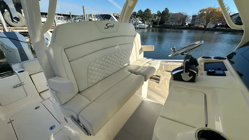 Slide: The Image of Scout 330 LXF 2026 - 26