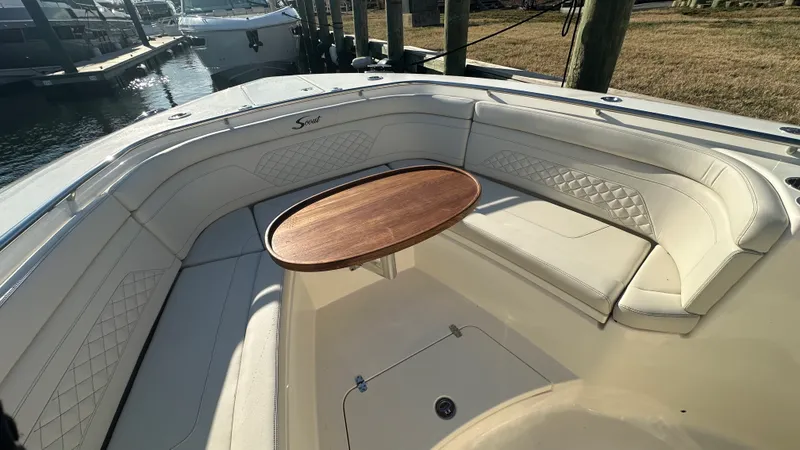 Slide: The Image of Scout 330 LXF 2026 - 44