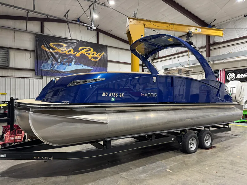 Slide: The Image of Harris Crowne SL 250 2019 - 3